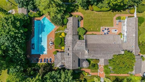 2 Aspen Place Great Neck NY 11021