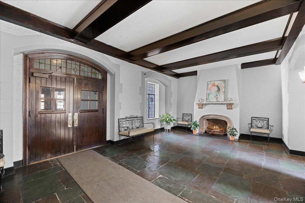 Photo of 19 William Street #3G, Mount Vernon, NY 10552 (MLS # 978628)