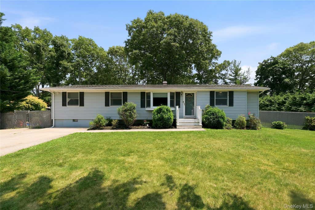 Photo of 3 Herd Lane, East Setauket, NY 11733 (MLS # 1039635)