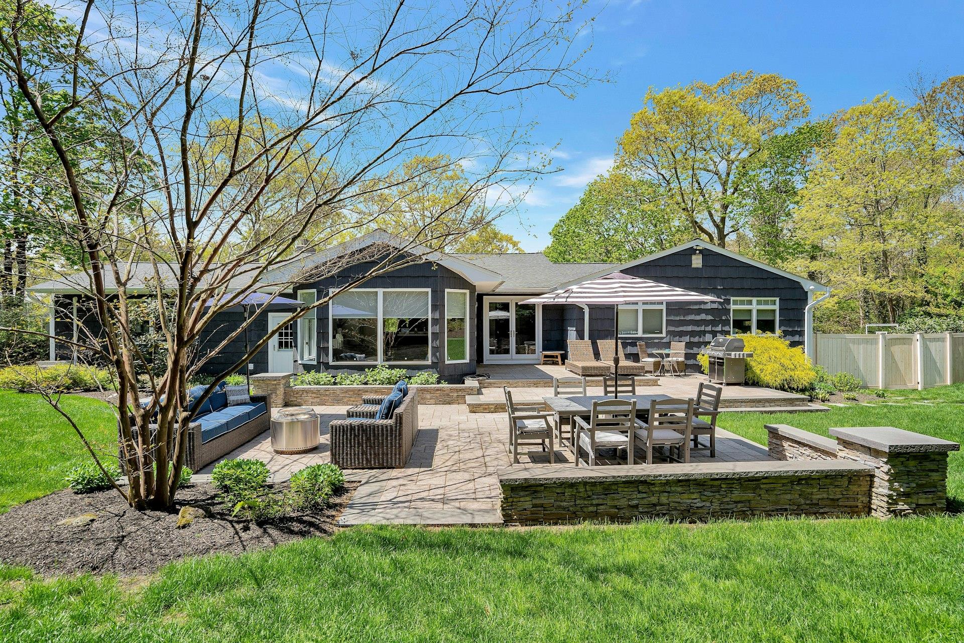 118 Village Hill Drive, Dix Hills, New York image 35