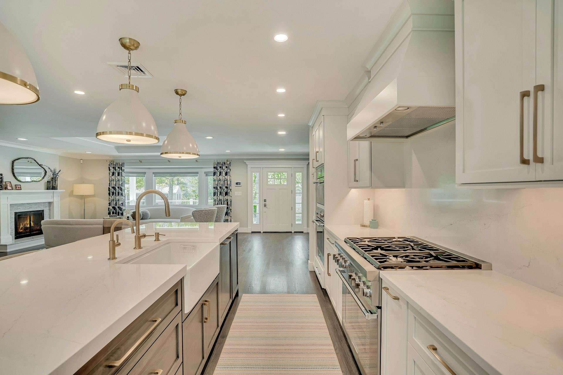 118 Village Hill Drive, Dix Hills, New York image 13