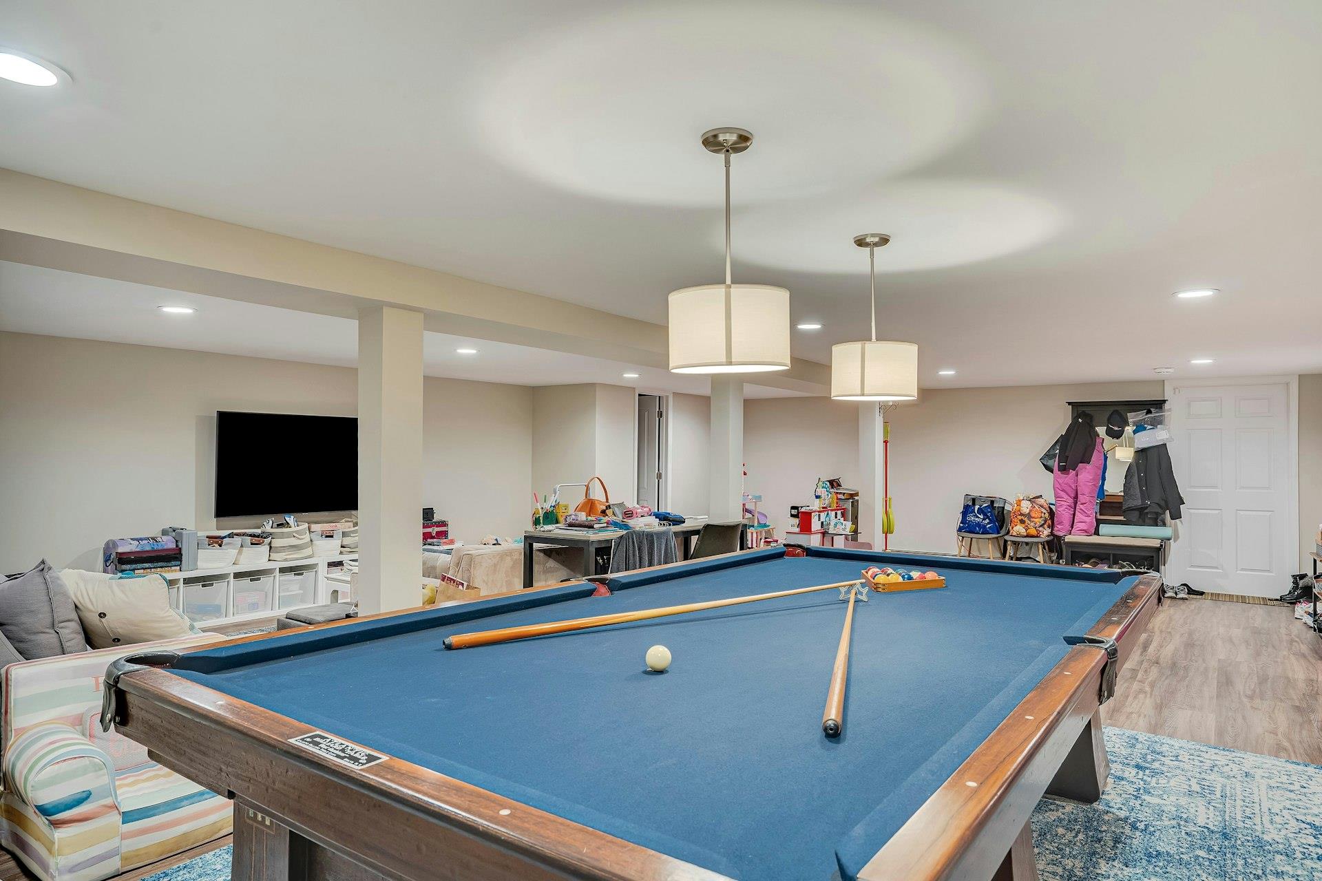 118 Village Hill Drive, Dix Hills, New York image 33