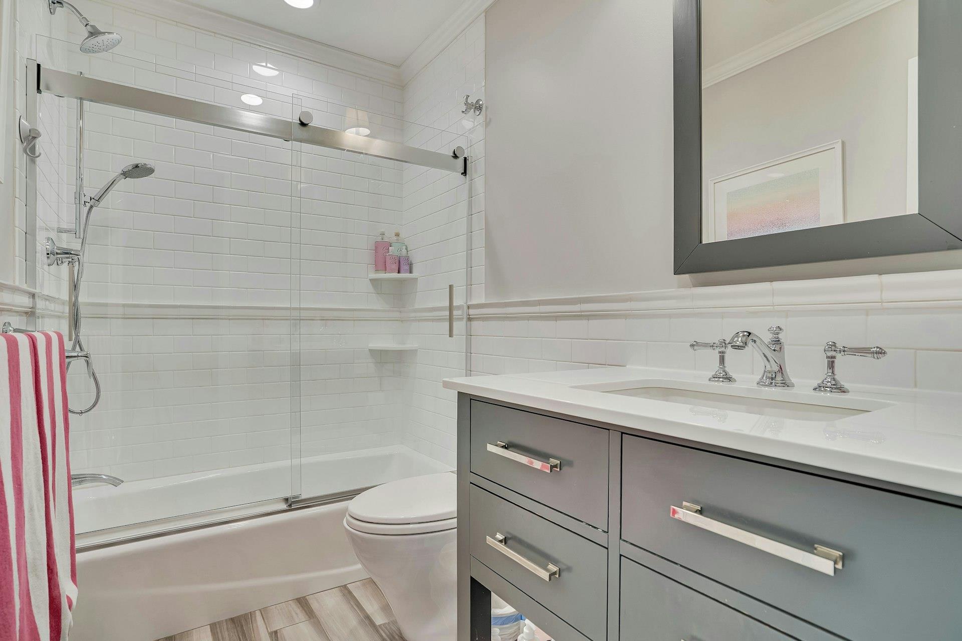 118 Village Hill Drive, Dix Hills, New York image 28
