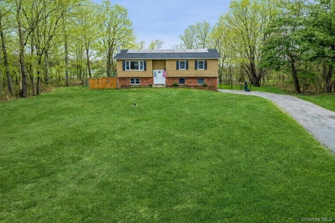 Homes For Sale - 22 Valkill Drive<br/> Poughkeepsie, NY 12601