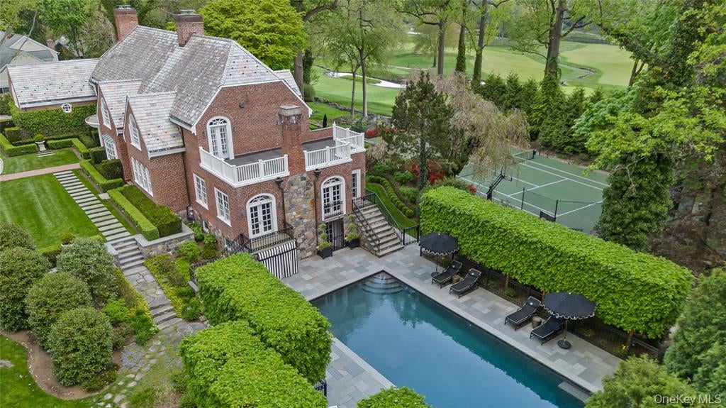 8 Boxwood Lane