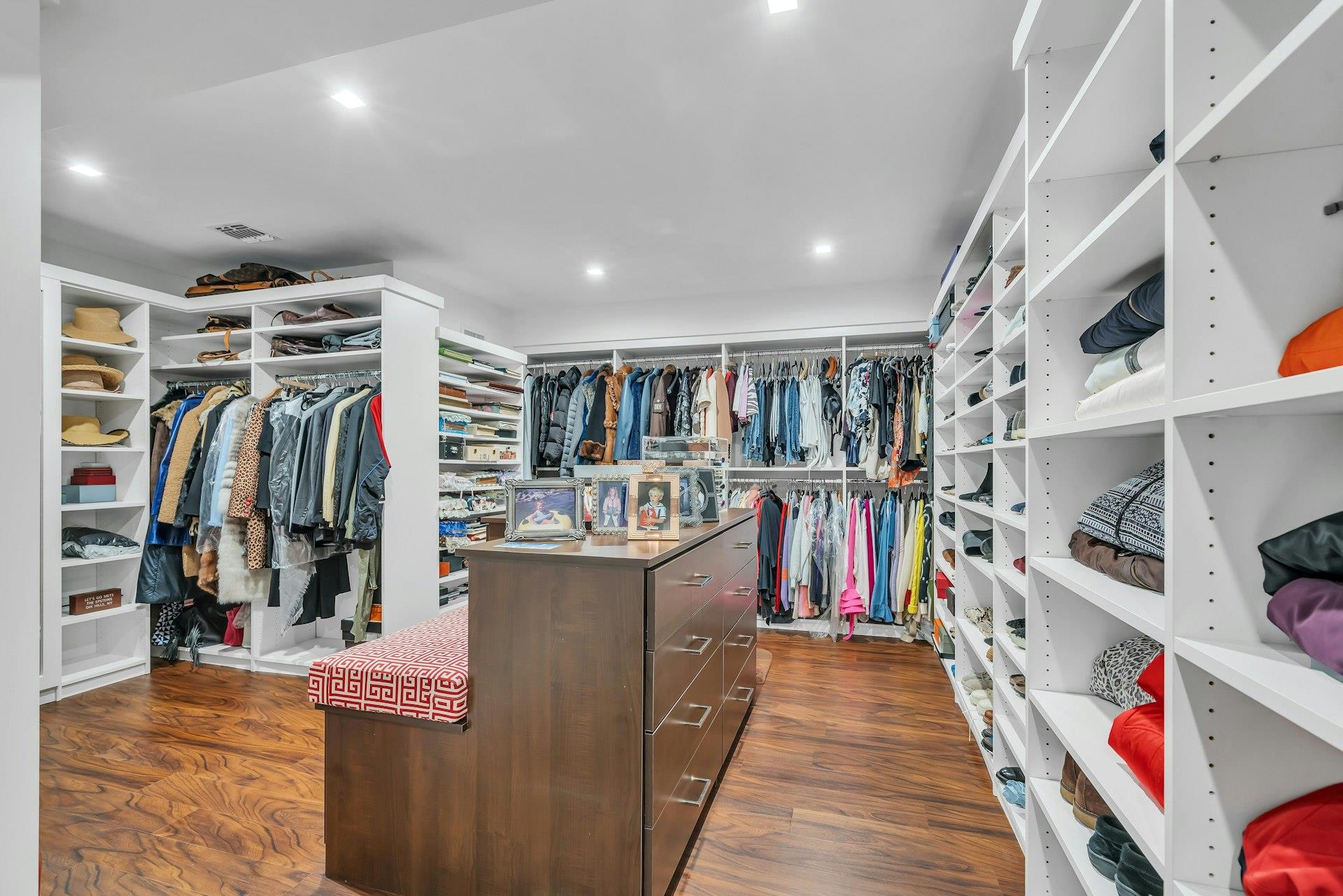 14 Nightingale Court, Manhasset, New York image 43