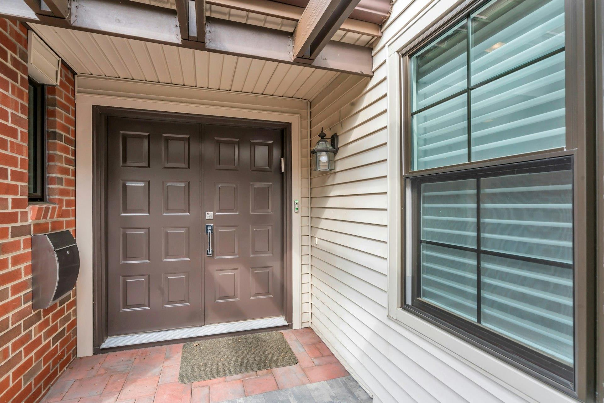 14 Nightingale Court