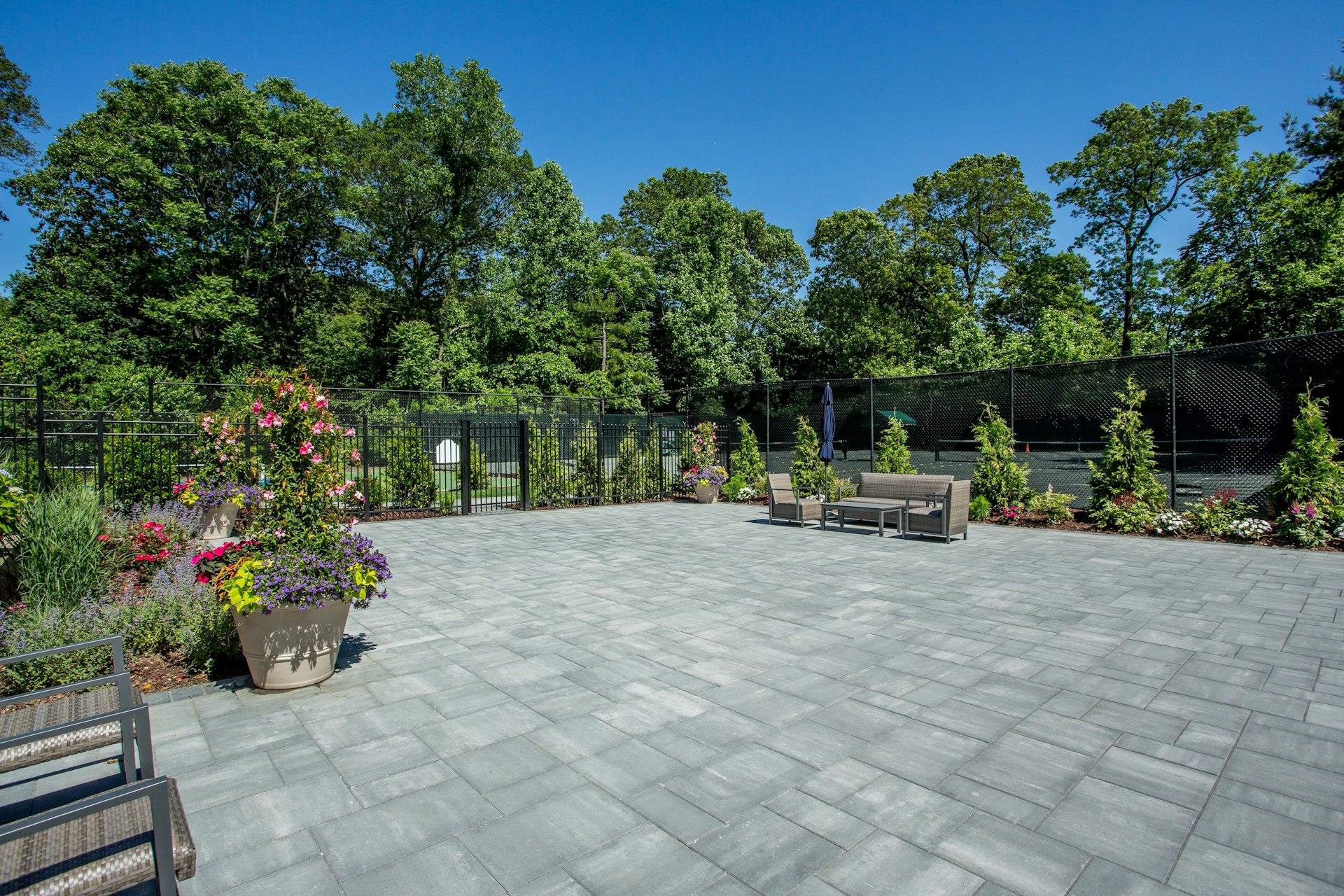14 Nightingale Court, Manhasset, New York image 49
