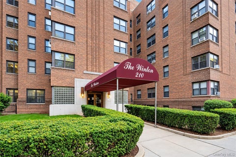 Condo For Rent - 210 Martine Avenue #5L<br/> Westchester County, White Plains, NY 10601