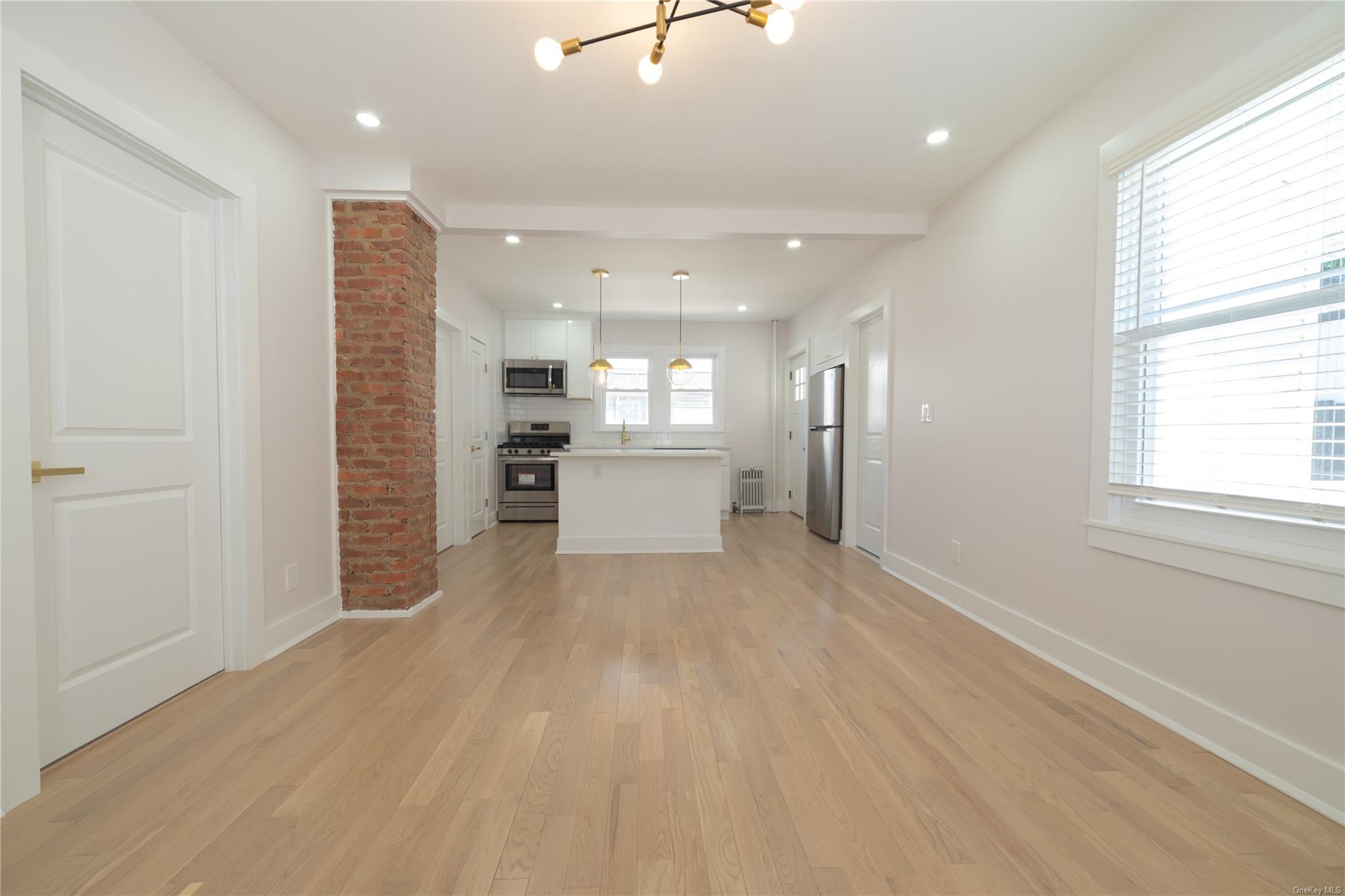 Valley Stream, New York 11580, United States, 1 Bedroom Bedrooms, ,1 BathroomBathrooms,Residential,Active,104351