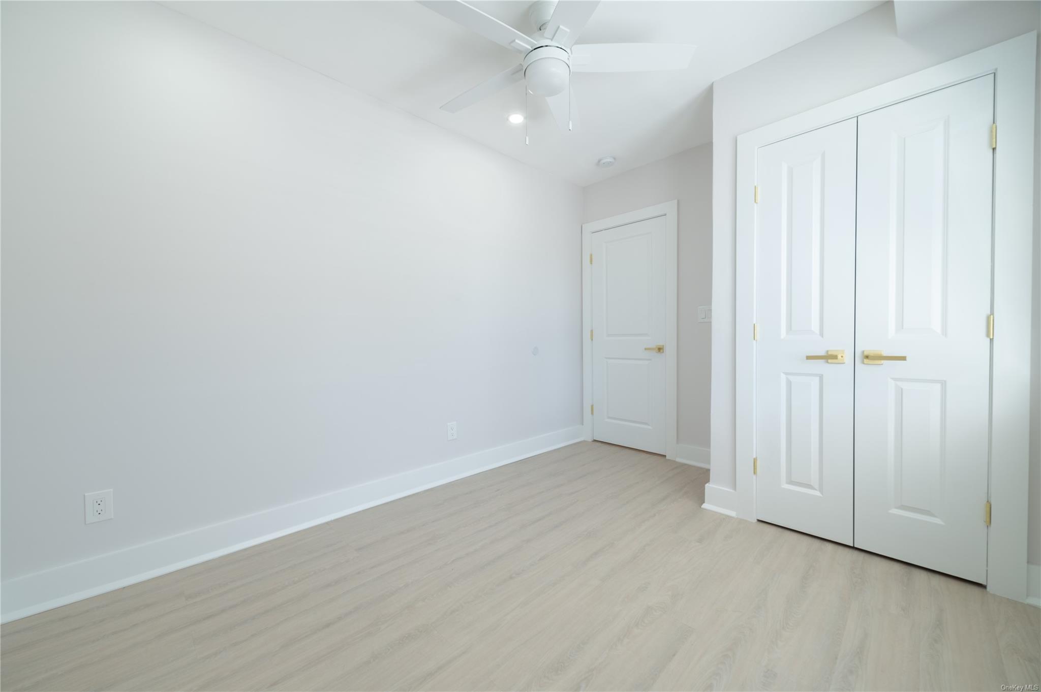 Valley Stream, New York 11580, United States, 1 Bedroom Bedrooms, ,1 BathroomBathrooms,Residential,Active,104351