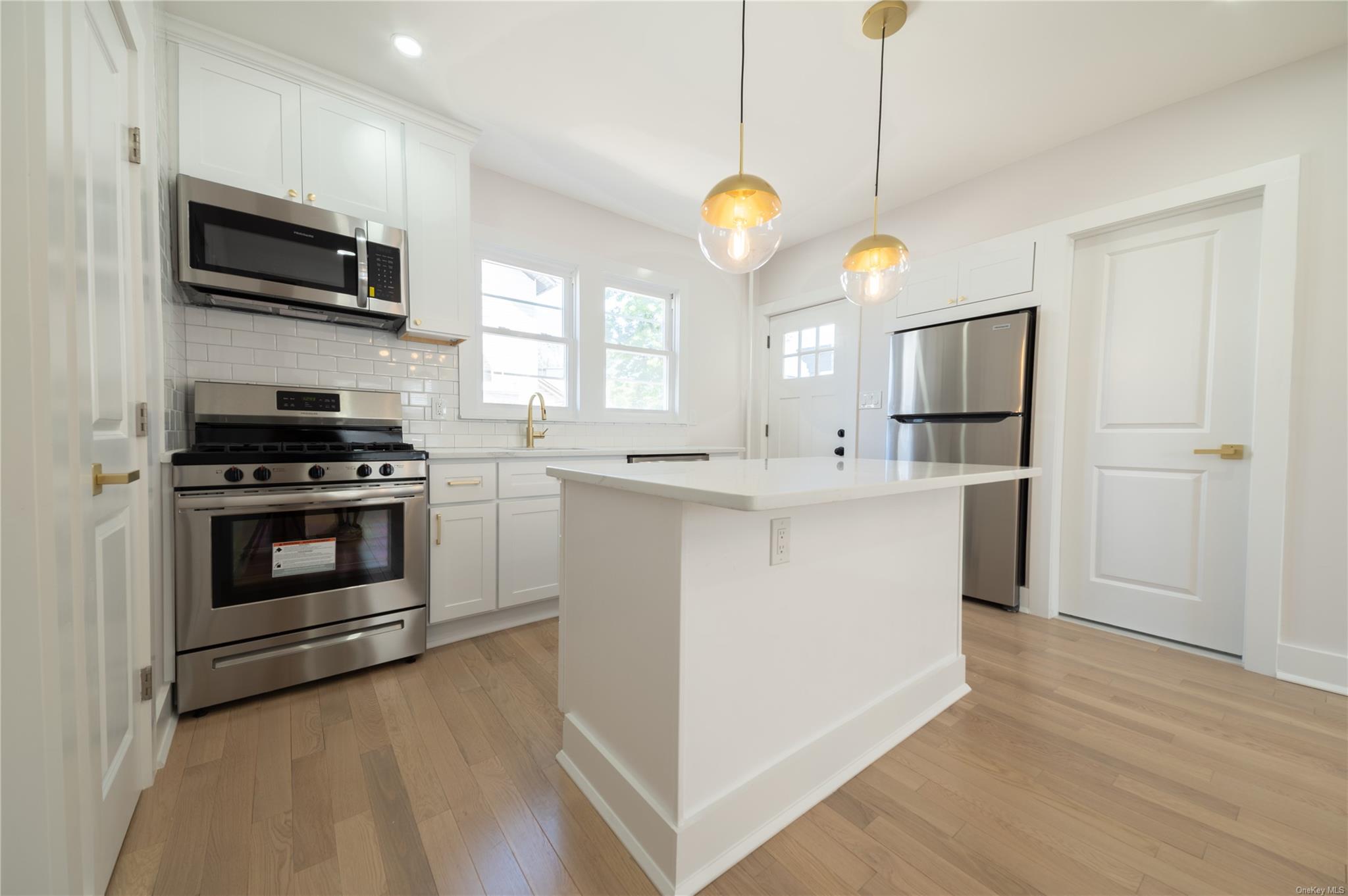 Valley Stream, New York 11580, United States, 1 Bedroom Bedrooms, ,1 BathroomBathrooms,Residential,Active,104351