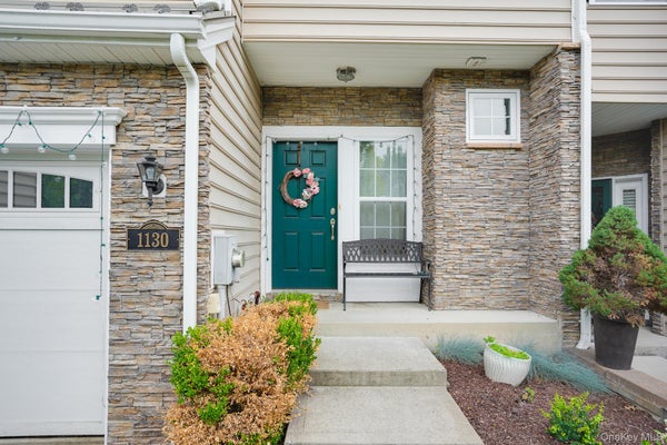 1130 COLD SPRING RD, FISHKILL, NY 12524 - Image 9eec80da47b298c5f6af7dbe949b3548/3075321893