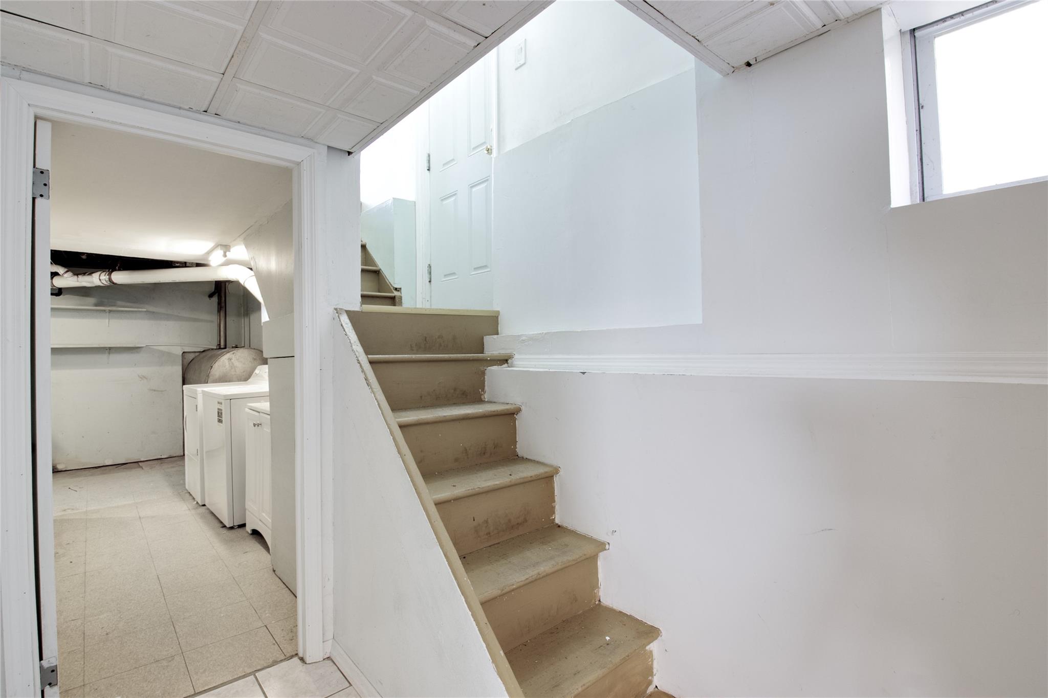 8746 117th Street, Richmond Hill, New York image 30
