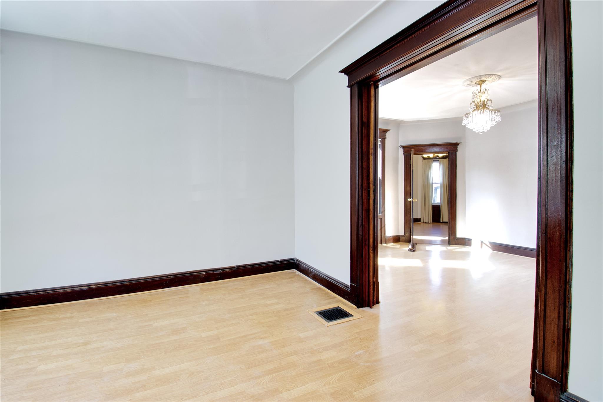 8746 117th Street, Richmond Hill, New York image 11