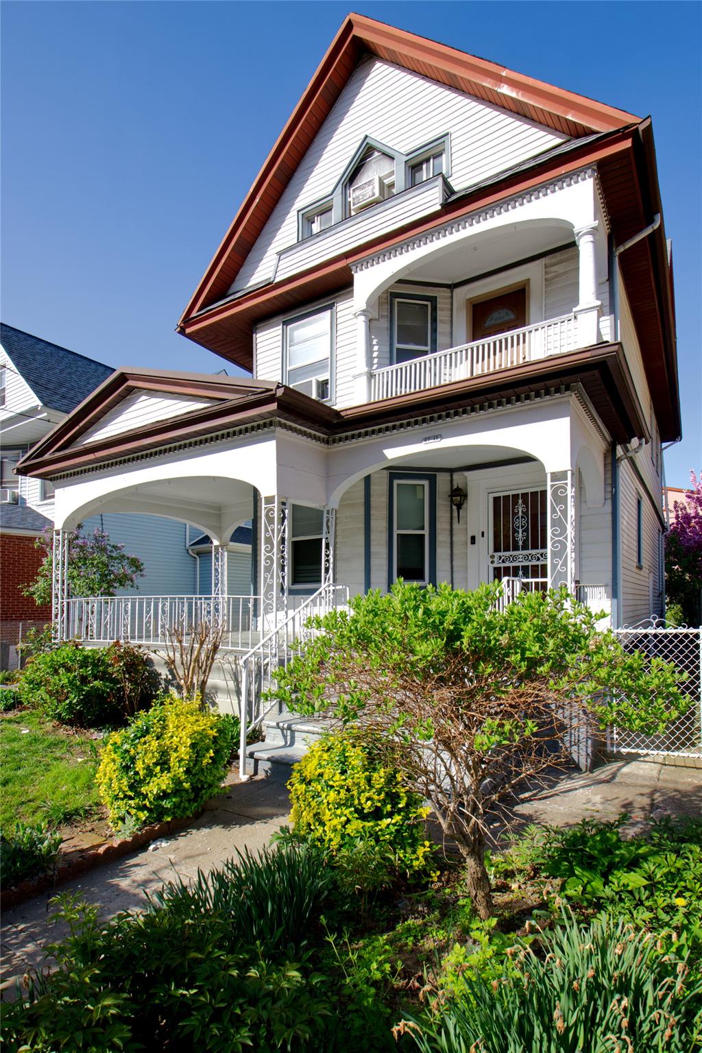 8746 117th Street, Richmond Hill, New York image 2