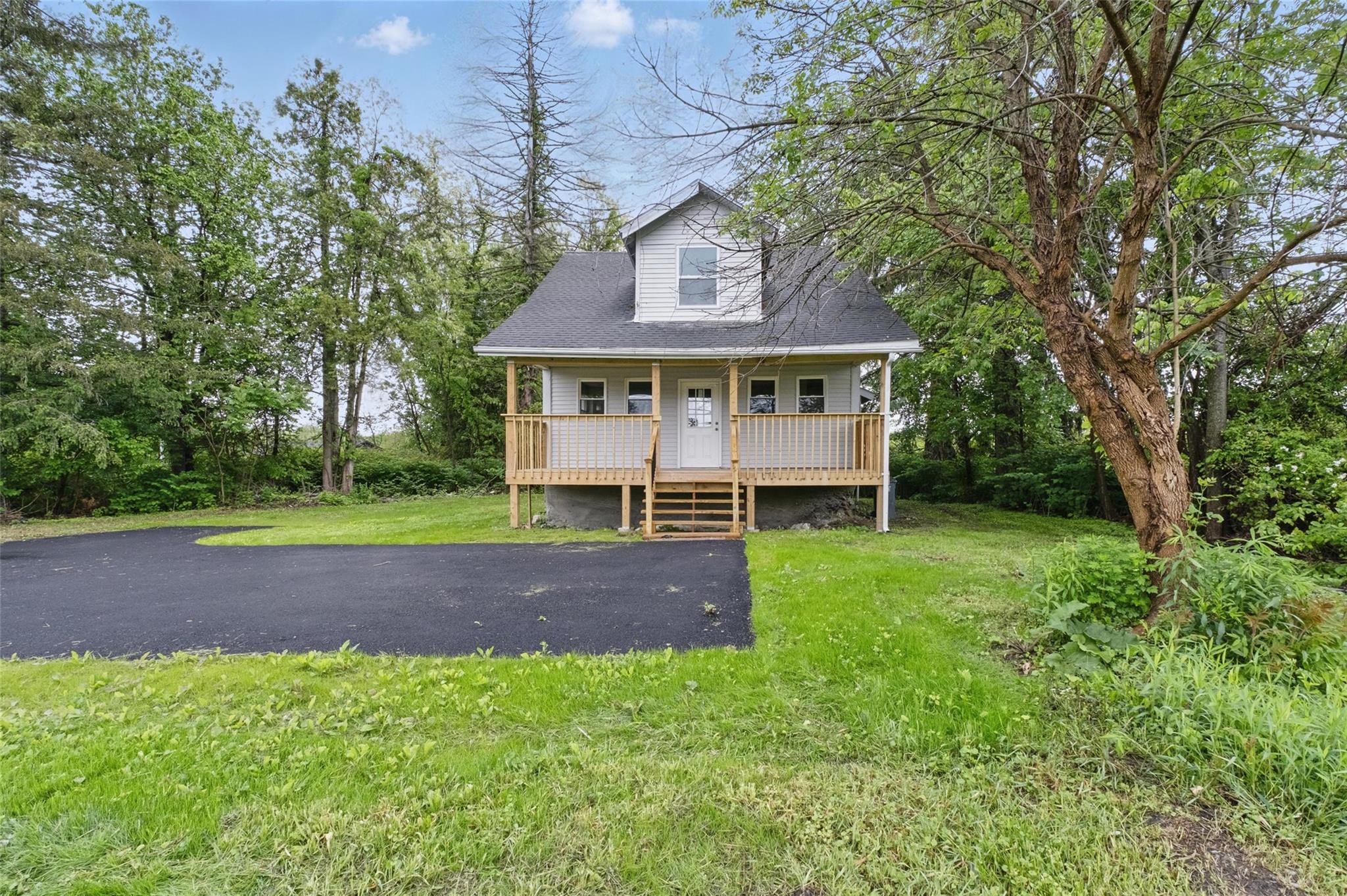 Rental Property at Broadway/Route 9W, Ulster Park, New York - Bedrooms: 3 
Bathrooms: 3 
Rooms: 6  - $2,500 MO.
