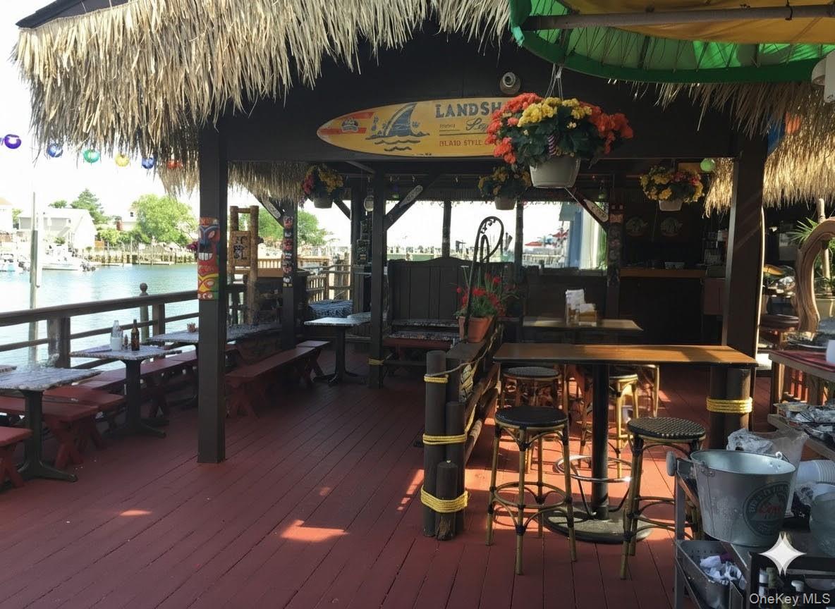 271 Woodcleft Avenue