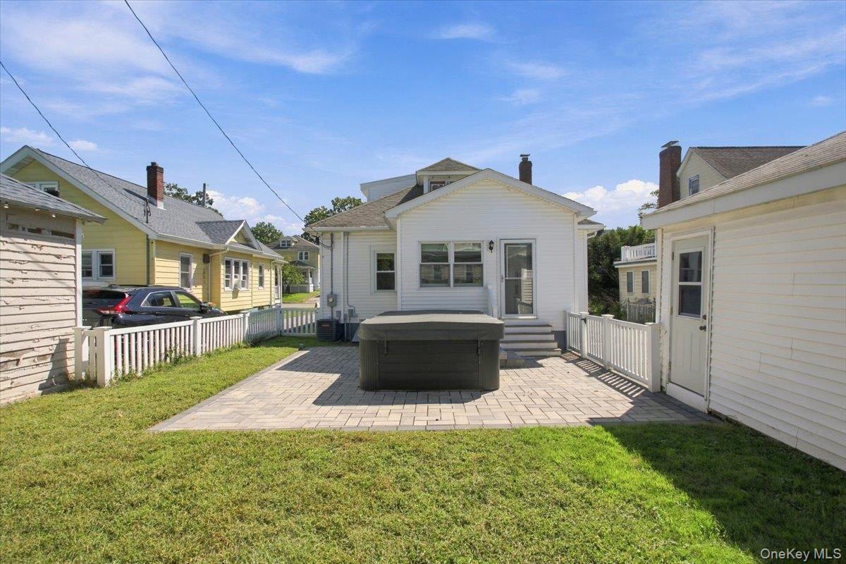 8 E Willow Street