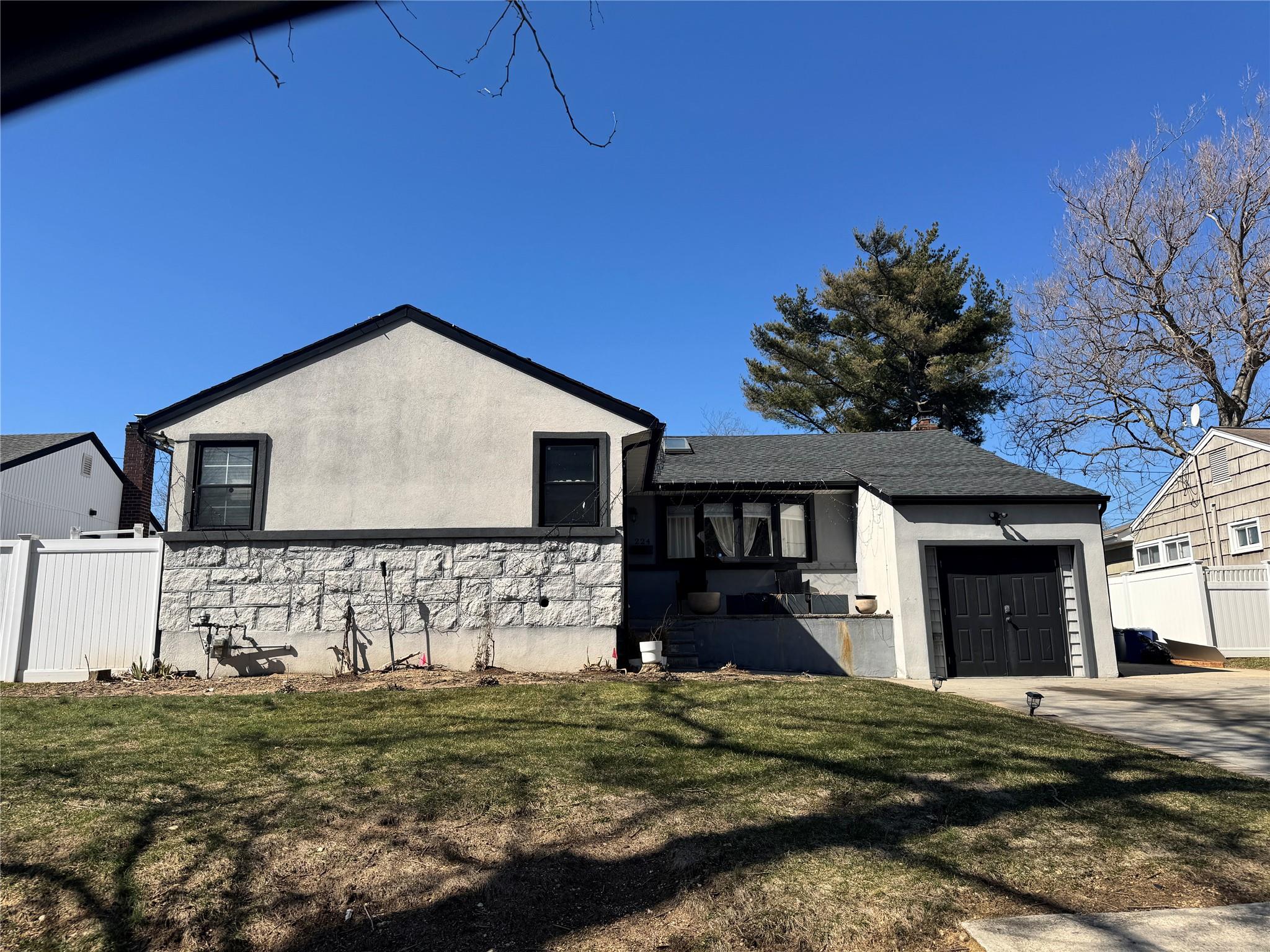 224 W Hungry Harbor Road, Valley Stream, New York image 1