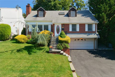 300 Bayview Avenue Manhasset NY 11030