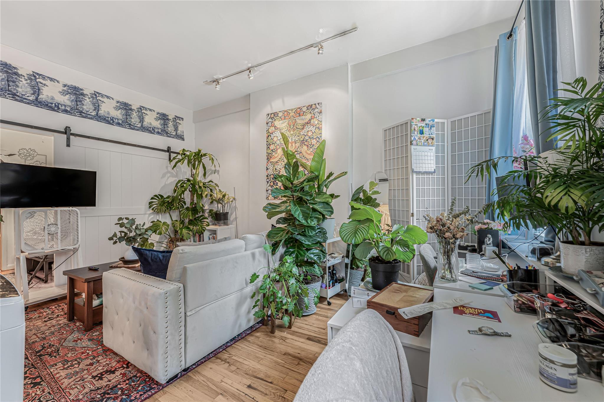 315 W 46 Street