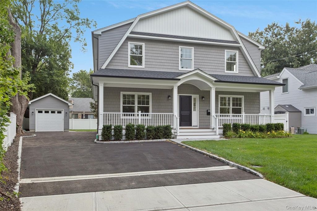 Photo of 111 Fairfield Avenue, Port Washington, NY 11050 (MLS # 904013)