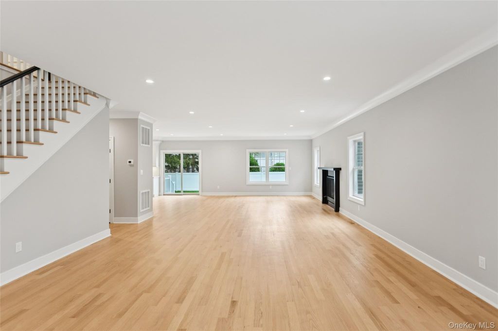 Photo of 111 Fairfield Avenue, Port Washington, NY 11050 (MLS # 904013)