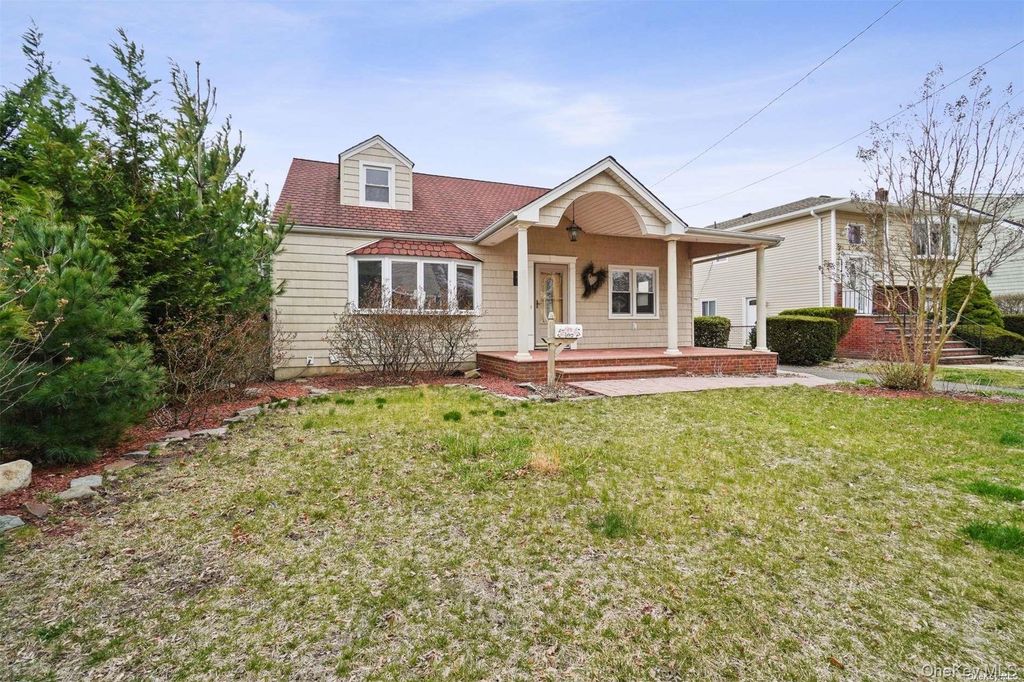 Photo of 1670 Abby Road, Merrick, NY 11566 (MLS # 1026778)