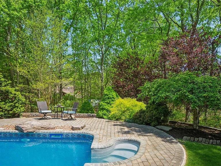 20 Nicole Court, Manorville, New York image 36