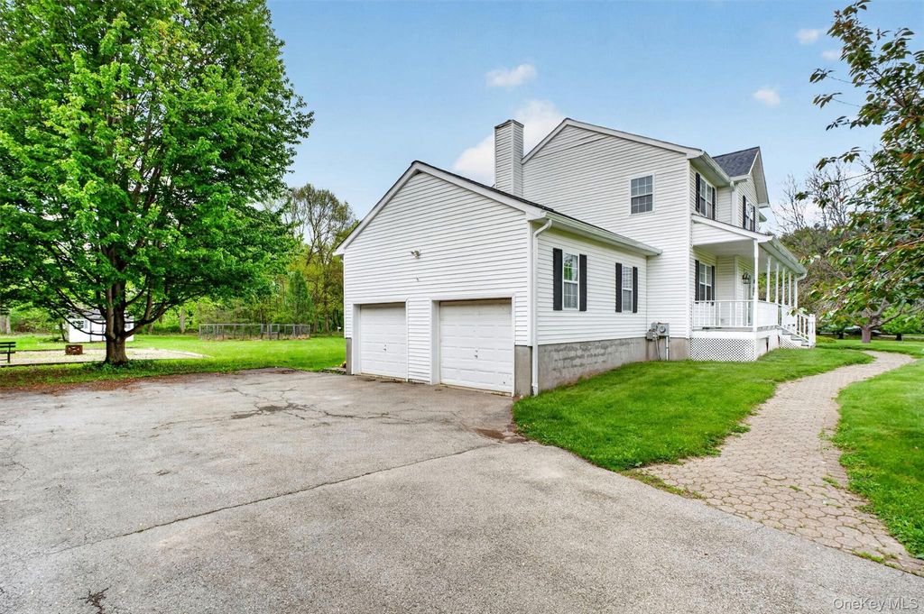 Photo of 129 Moonlight Drive, Stormville, NY 12582 (MLS # 1001554)