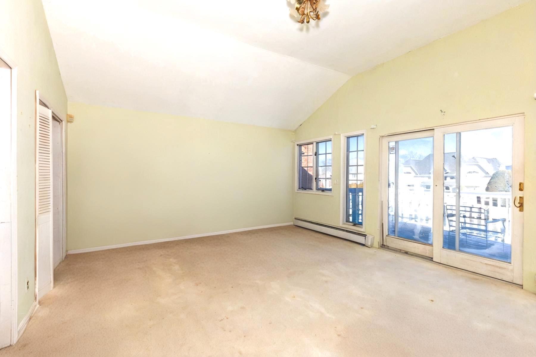 171 Wagstaff Lane, West Islip, New York image 12