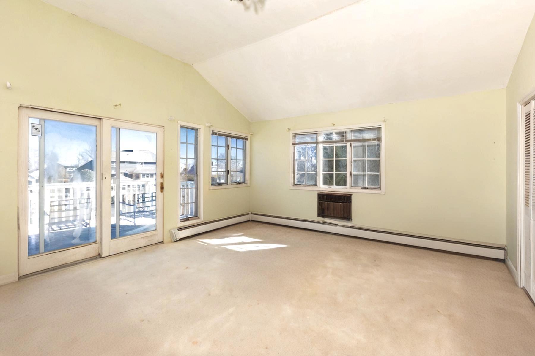 171 Wagstaff Lane, West Islip, New York image 13
