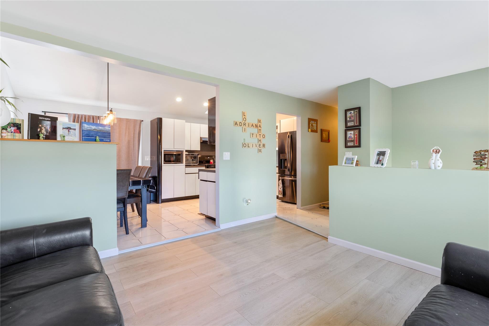 795 Bay Shore Avenue, West Islip, New York image 9