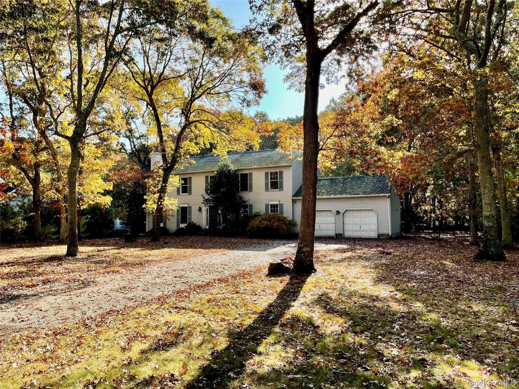 Photo of 34 Andys Lane, Eastport, NY 11941 (MLS # 949396)