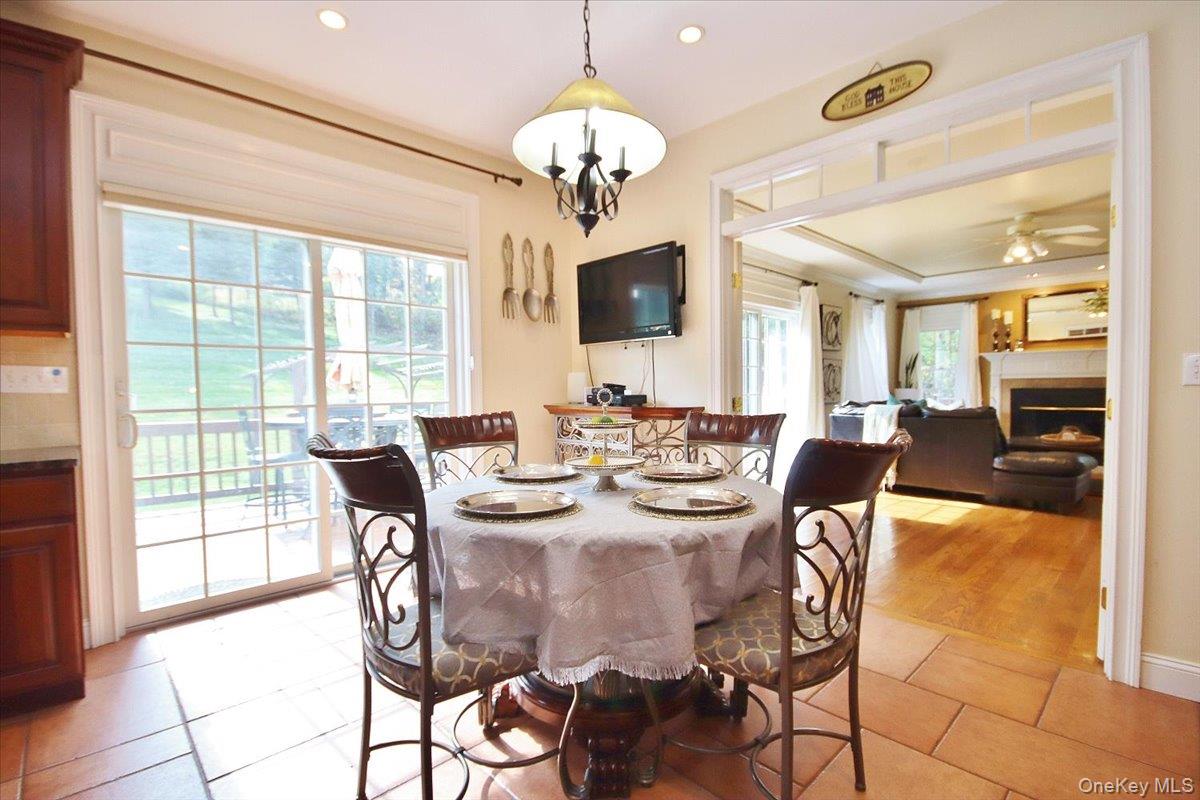 Stormville, New York 12582, United States, 4 Bedrooms Bedrooms, ,3 BathroomsBathrooms,Residential,Active,226398