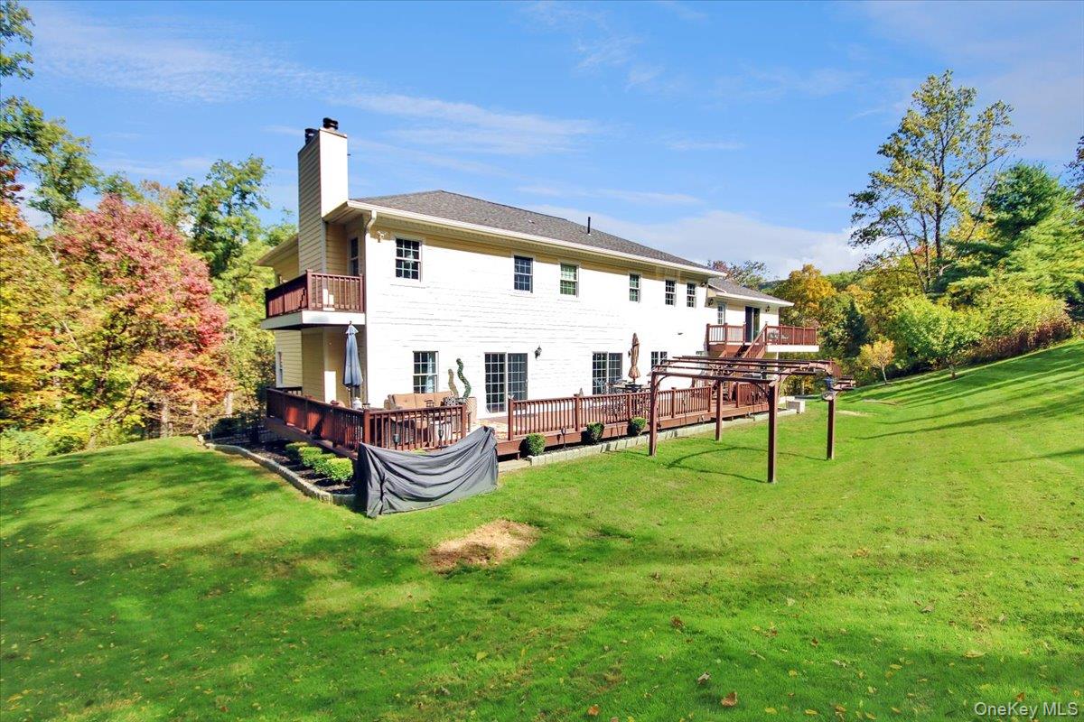 Stormville, New York 12582, United States, 4 Bedrooms Bedrooms, ,3 BathroomsBathrooms,Residential,Active,226398
