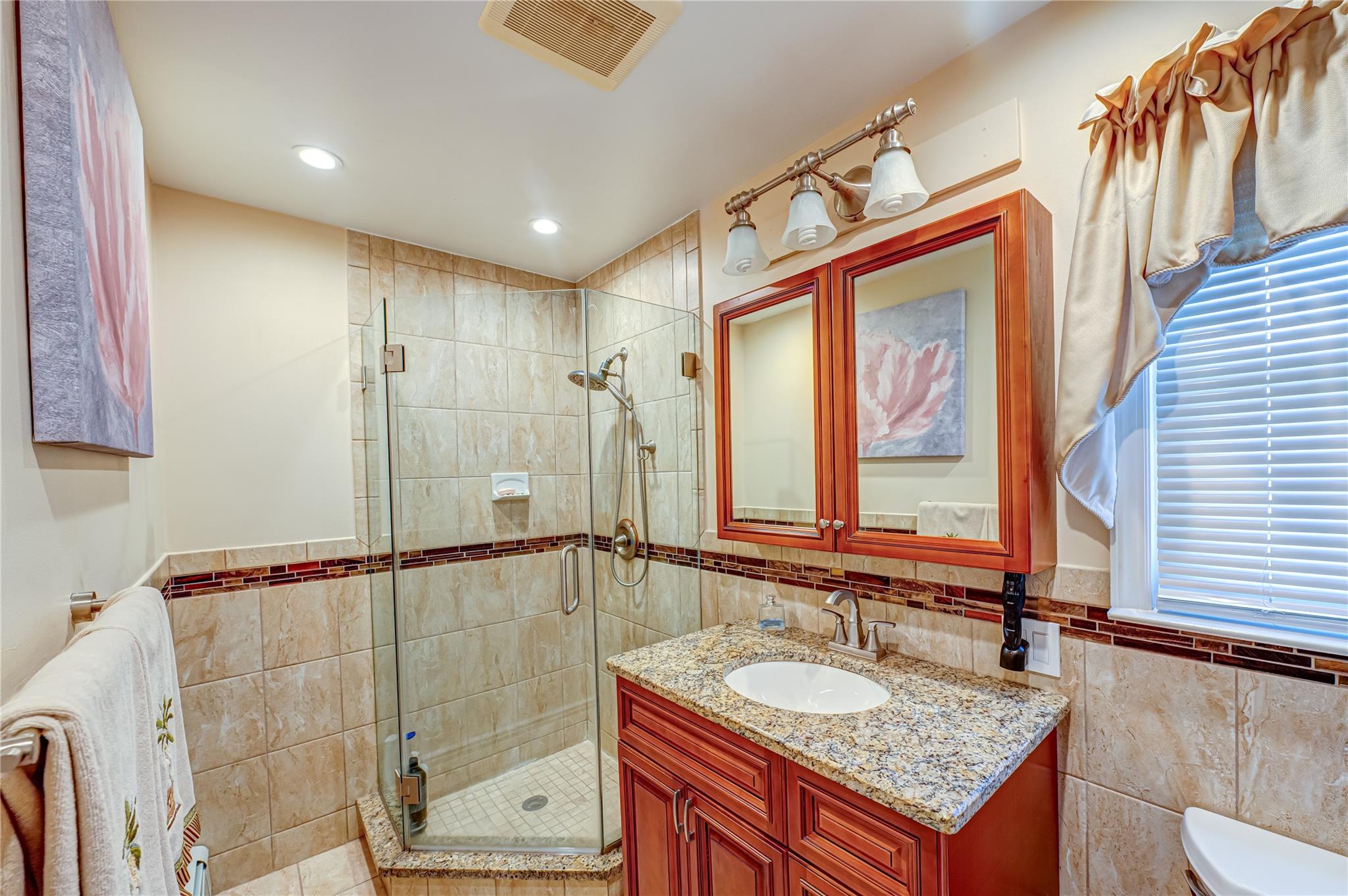 20 Bayview Road, Amityville, New York image 15
