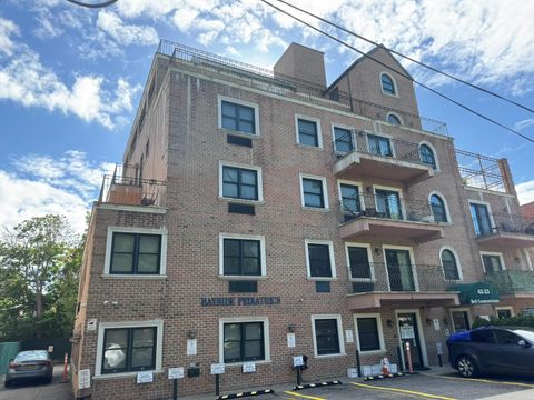 42-23 212 Street 3C Bayside NY 11361