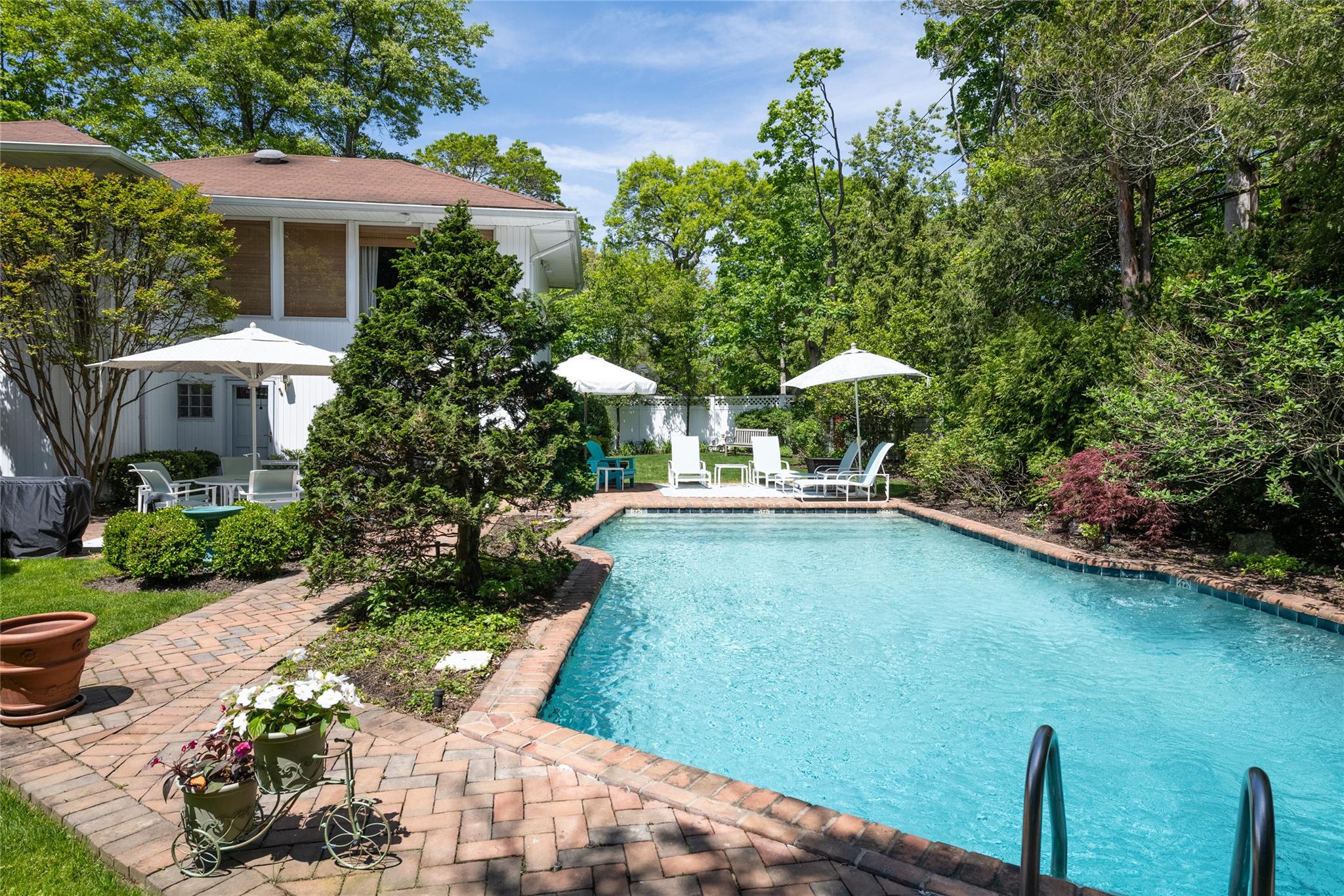 94 Schoolhouse Lane, Roslyn Heights, New York image 23