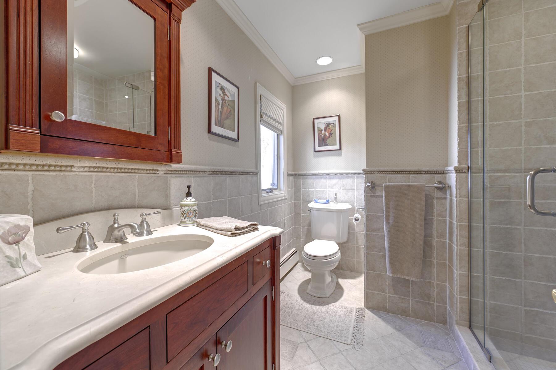 94 Schoolhouse Lane, Roslyn Heights, New York image 21