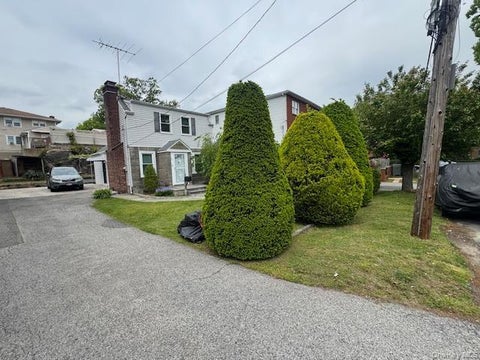 Homes For Sale - 65 Mcgeory Avenue<br/> Bronxville, NY 10708