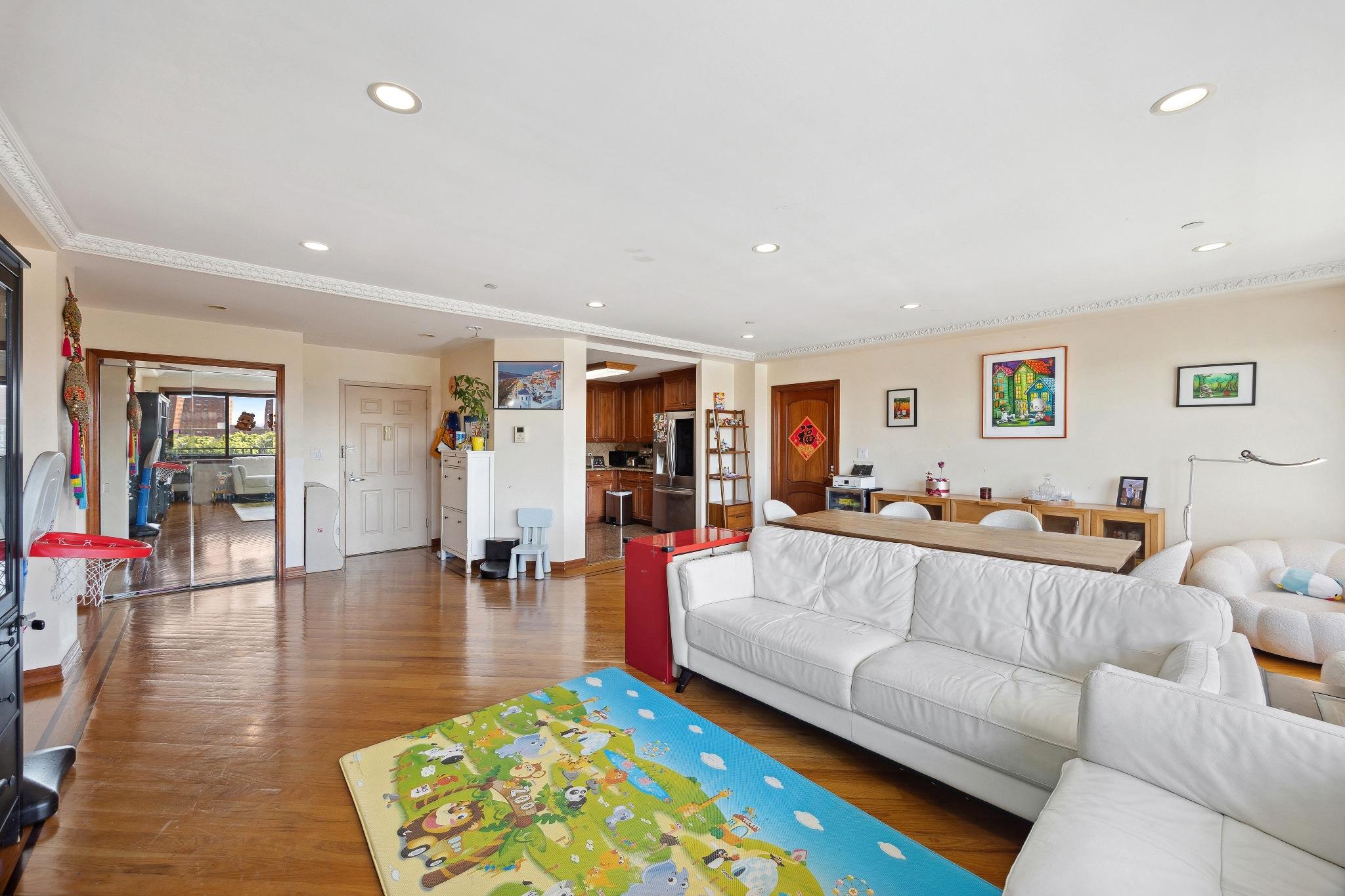 99-31 66th Avenue #5A, Rego Park, New York image 3