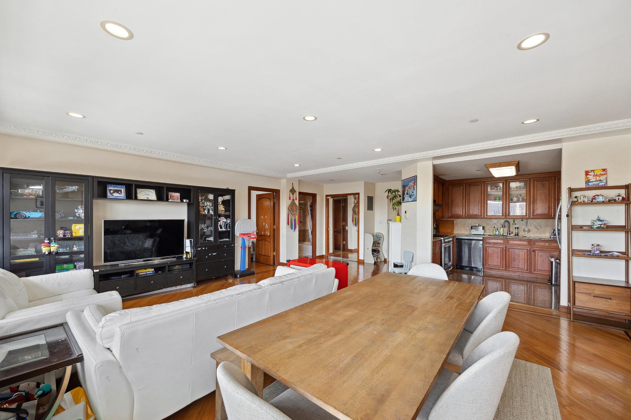 99-31 66th Avenue #5A, Rego Park, New York image 6