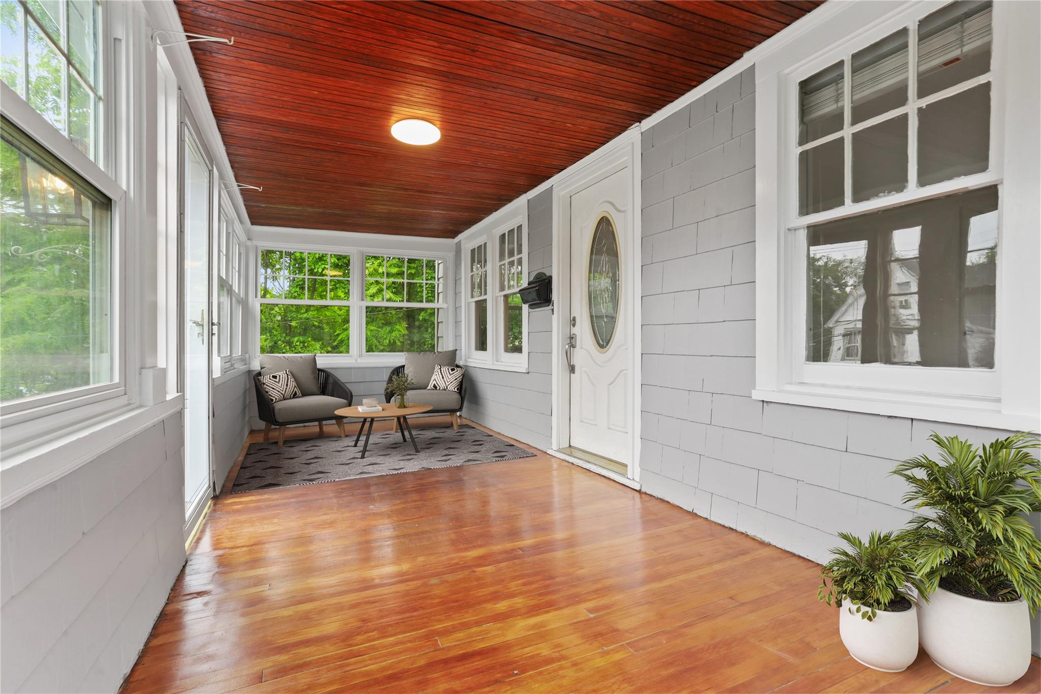 19 Deane Place, Larchmont, New York image 2