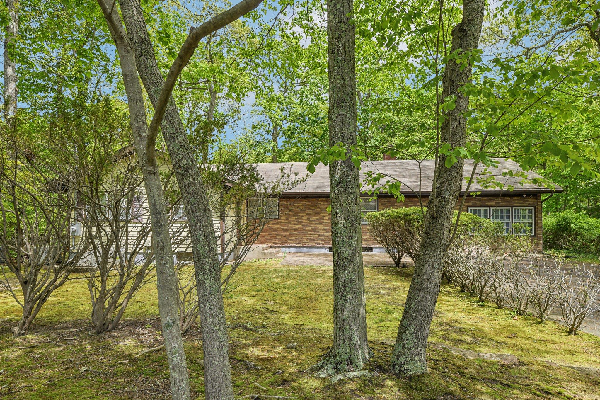 54 Cedar Street, Stony Brook, New York image 42