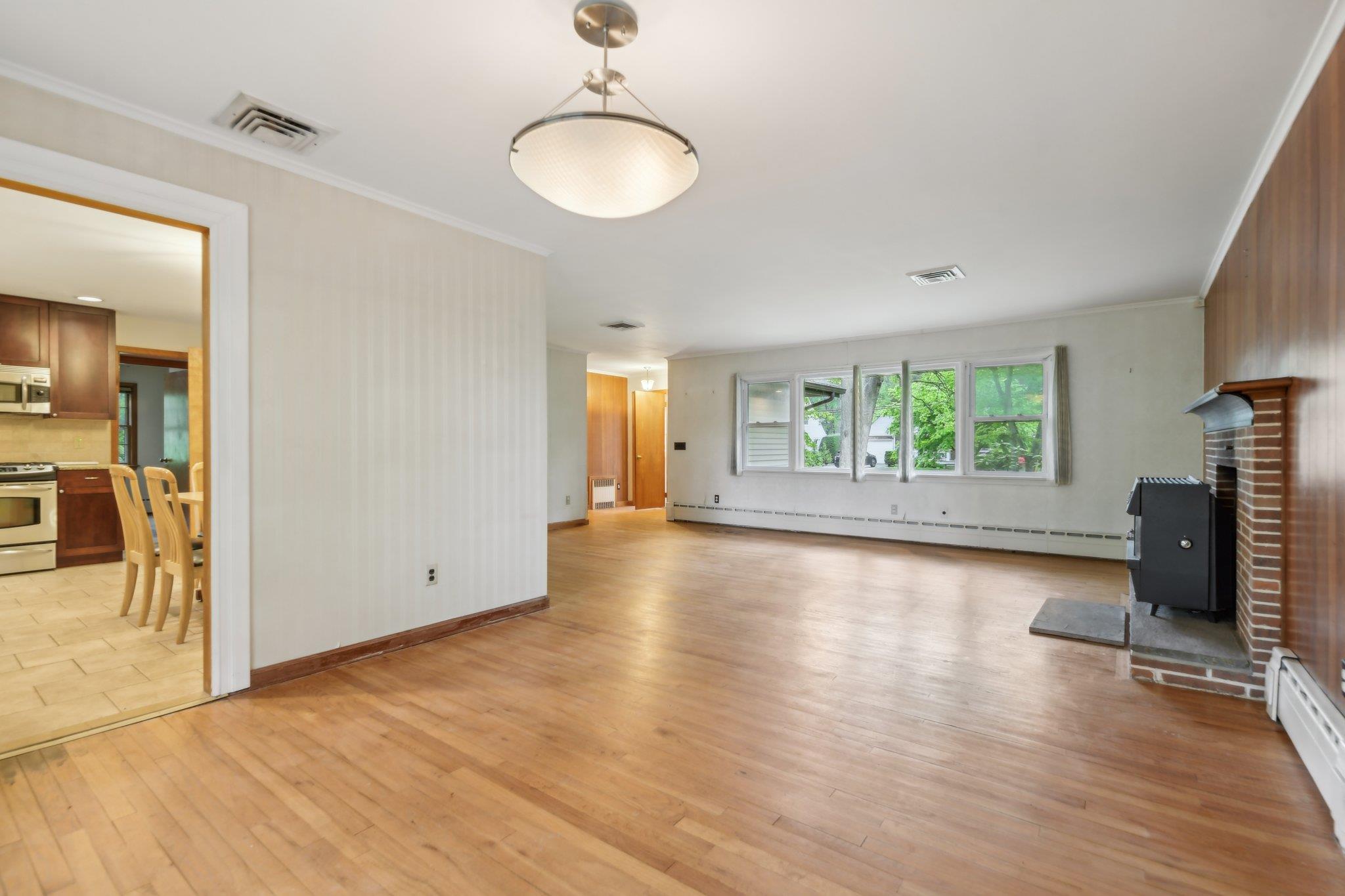 54 Cedar Street, Stony Brook, New York image 7