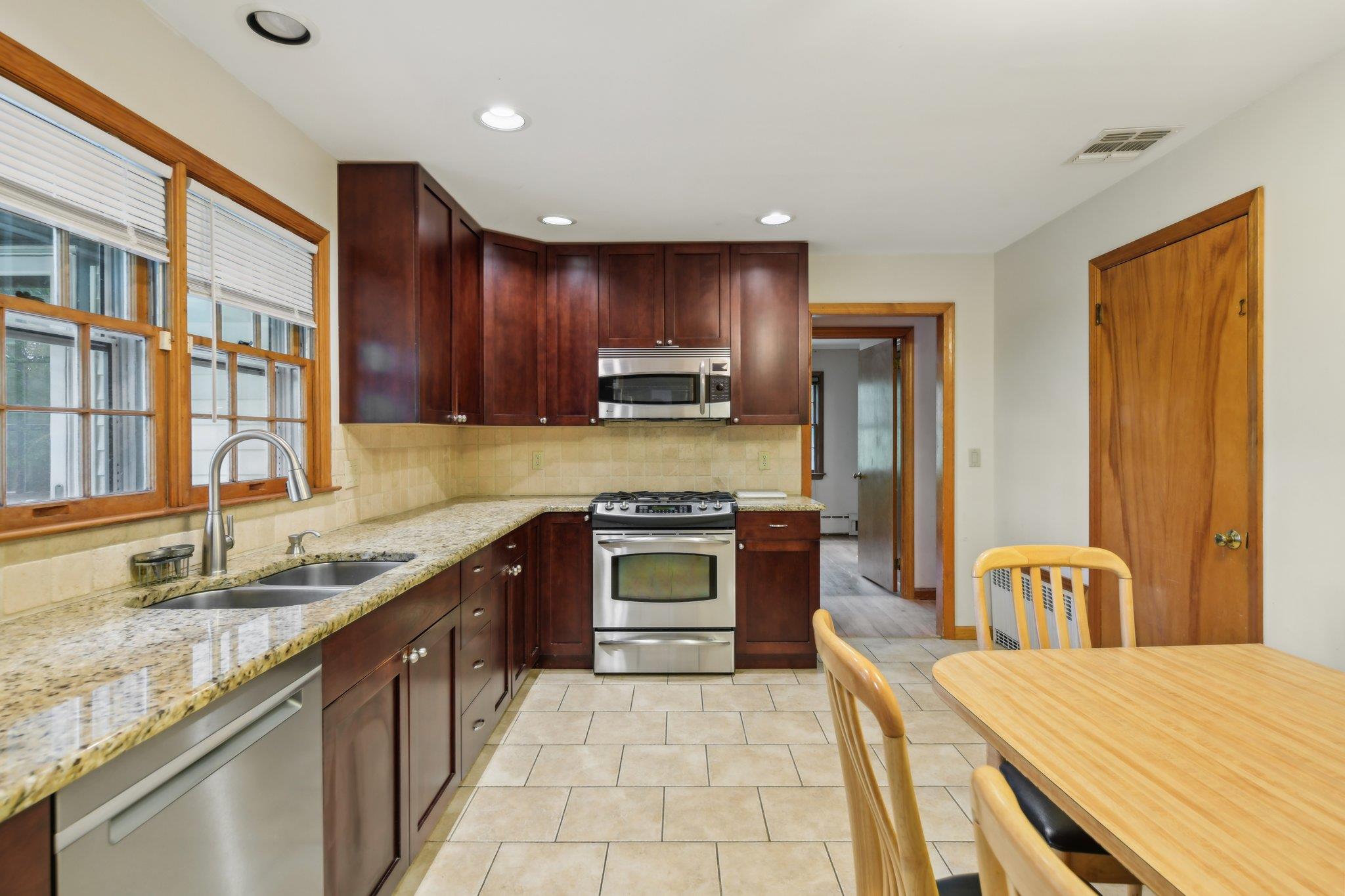 54 Cedar Street, Stony Brook, New York image 12