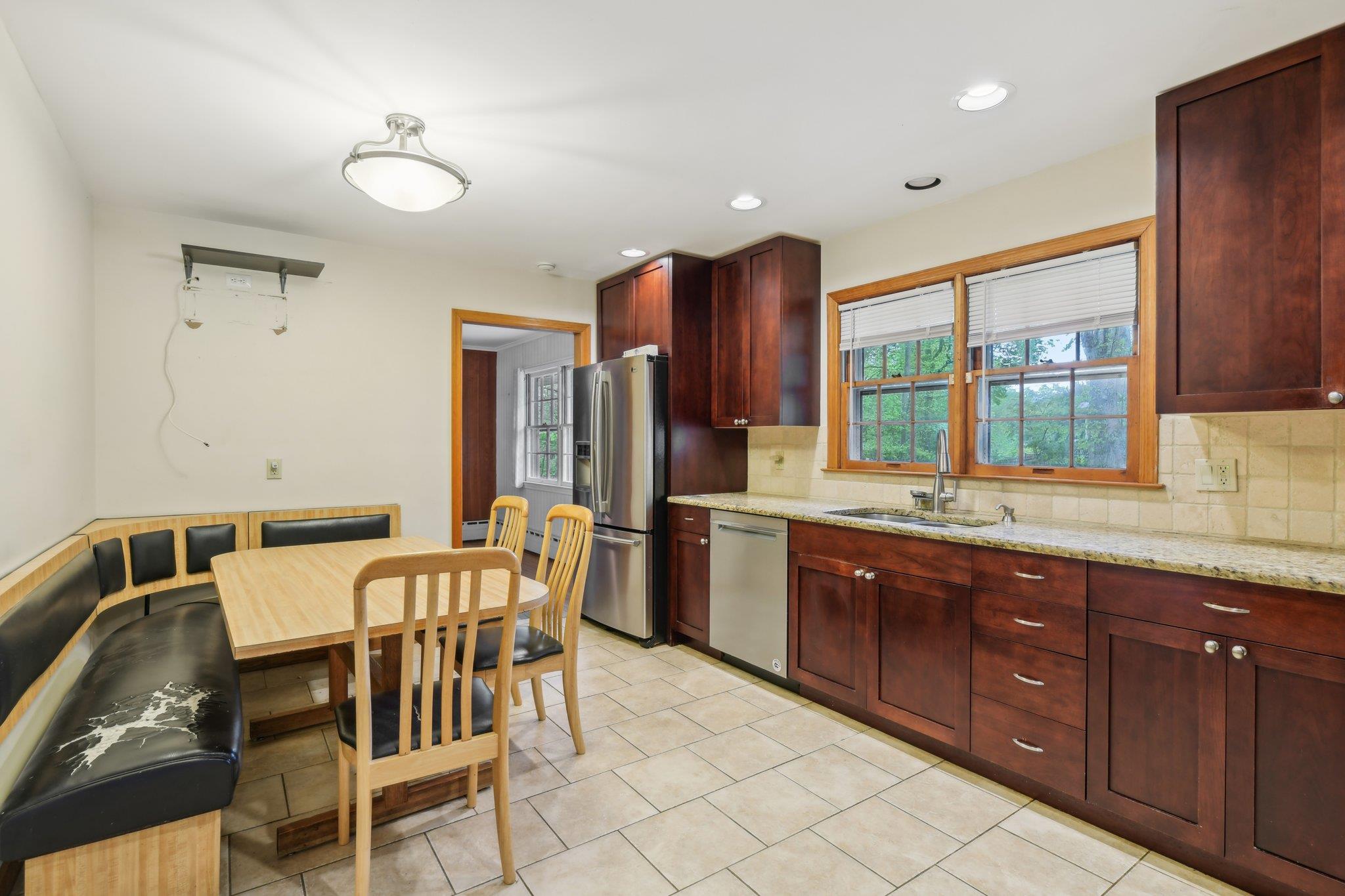 54 Cedar Street, Stony Brook, New York image 10