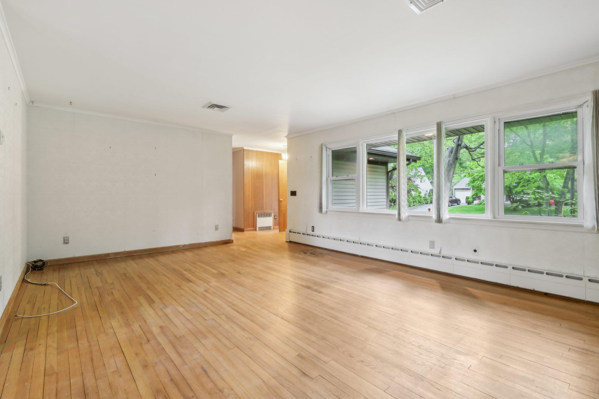 54 Cedar Street, Stony Brook, New York image 4